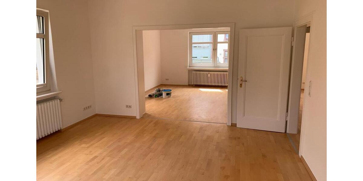 Großzügige 5-Zimmer-Wohnung Altbau mit Balkon in Northeim 5 zimmer