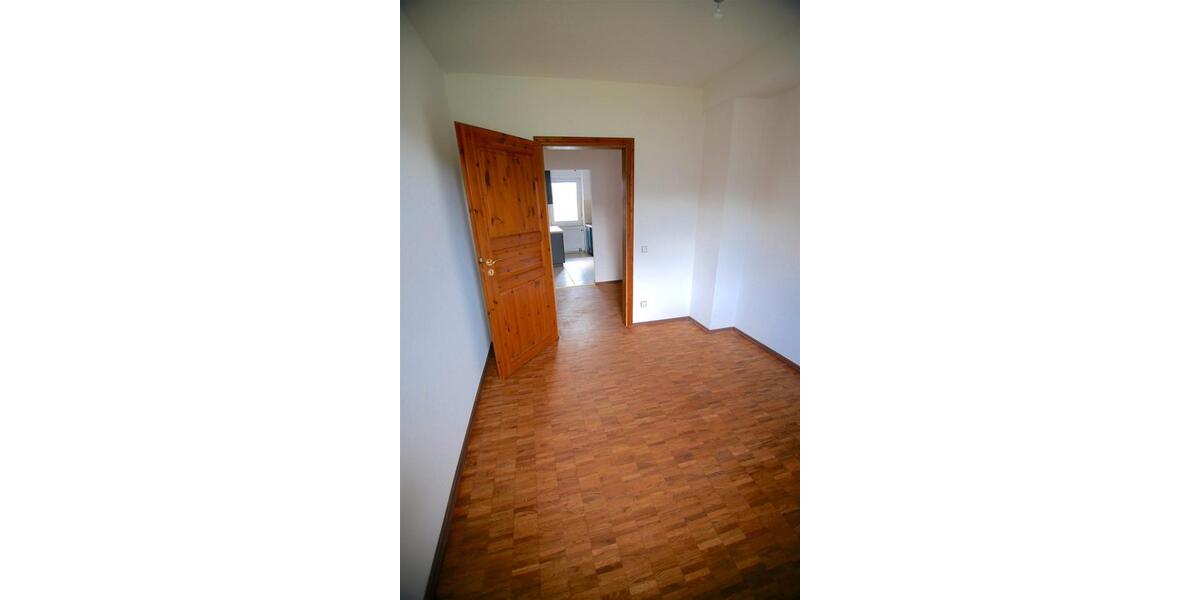 Etagenwohnung Hilchenbach - 5 Zimmer, 95 m&sup2;, 830&euro; | Angebot:26408153