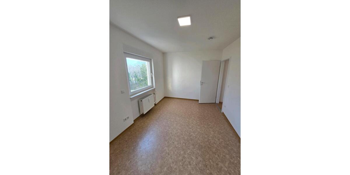 Helle renovierte 3-Zimmer-Wohnung mit Balkon 3 zimmer