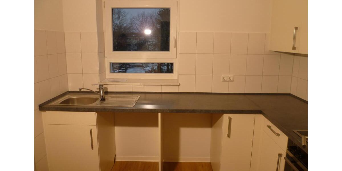 ***TOP modernisierte Wohnung mit Balkon und ebenerdiger Dusche*** 2 zimmer