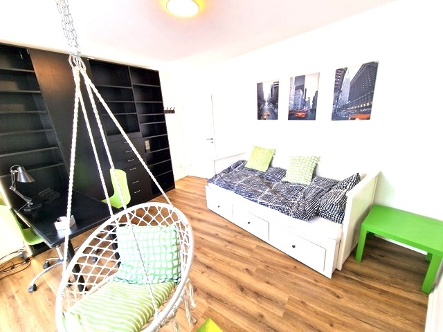 Top Wg-Zimmer mit Rheinblick, Bestlage, komplett