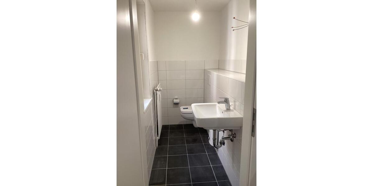 Inmitten der Altstadt, großzügiges saniertes Gewerbe, mit großer Fensterfront und sofort anmietbar! zimmer