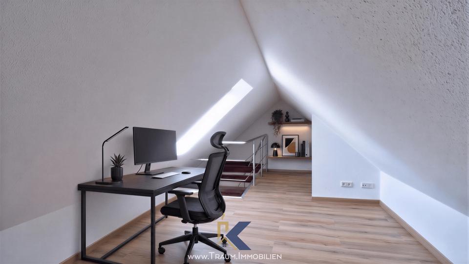 Dachgeschoßwohnung Mühlhausen (Thüringen) - 3 Zimmer, 114 m&sup2;, 855&euro; | Angebot:26556635