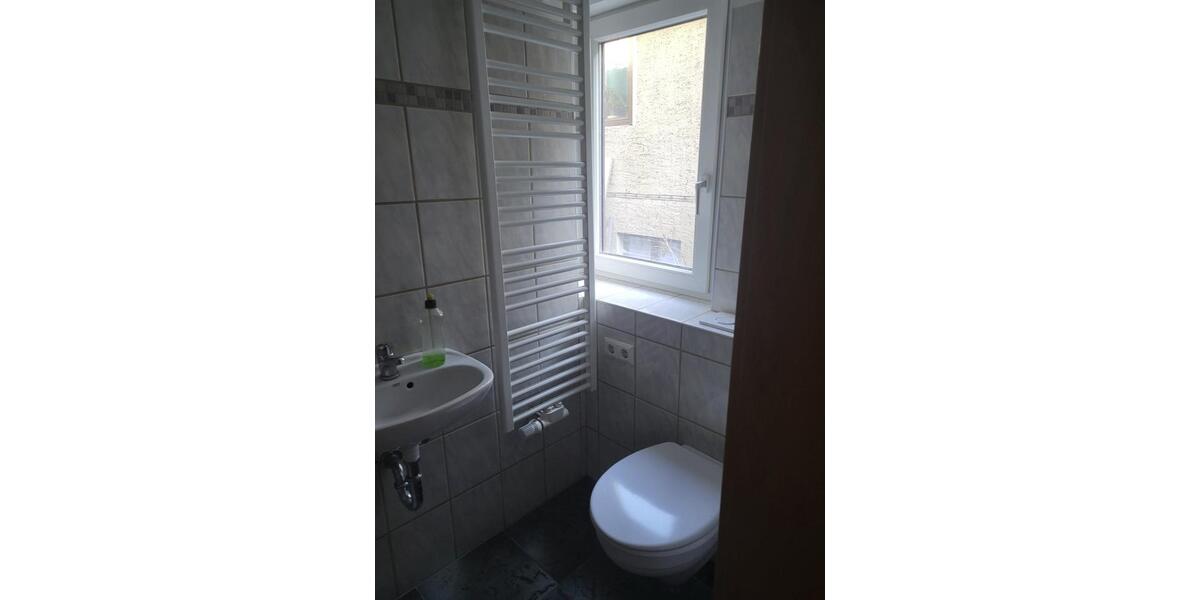 Etagenwohnung Eisenberg - 3 Zimmer, 46 m&sup2;, 350&euro; | Angebot:26531964