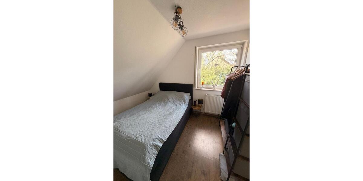 Dachgeschoßwohnung Hude (Oldenburg) - 2.5 Zimmer, 65 m&sup2;, 650&euro; | Angebot:26662499