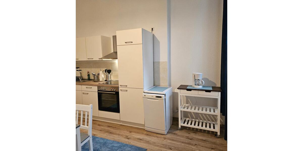 Hochparterre Frankfurt (Oder) - 1 Zimmer, 75 m&sup2;, 1.200&euro; | Angebot:26112834