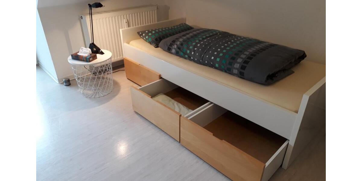 Dachgeschoßwohnung Ilmenau - 1 Zimmer, 22 m&sup2;, 270&euro; | Angebot:24819837