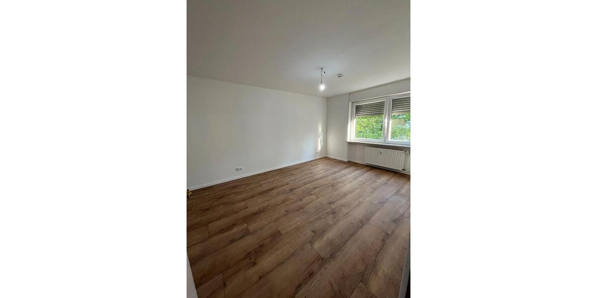 Etagenwohnung Wiesbaden Biebrich - 5 Zimmer, 104 m&sup2;, 1.800&euro; | Angebot:26533073