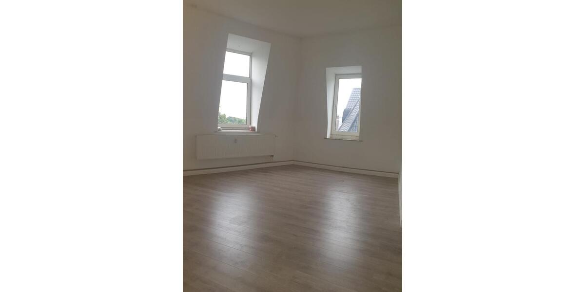 Dachgeschoßwohnung Bremerhaven - 3 Zimmer, 94 m&sup2;, 650&euro; | Angebot:26151275