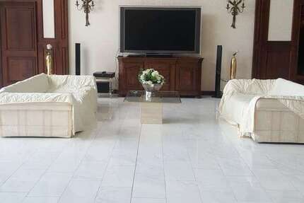 Haus Michendorf - 16 Zimmer, 700 m&sup2;, 9.000&euro; | Angebot:25997132