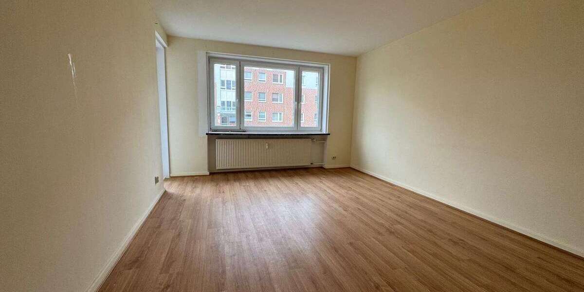 Etagenwohnung Plön - 3 Zimmer, 61 m&sup2;, 664&euro; | Angebot:25984324