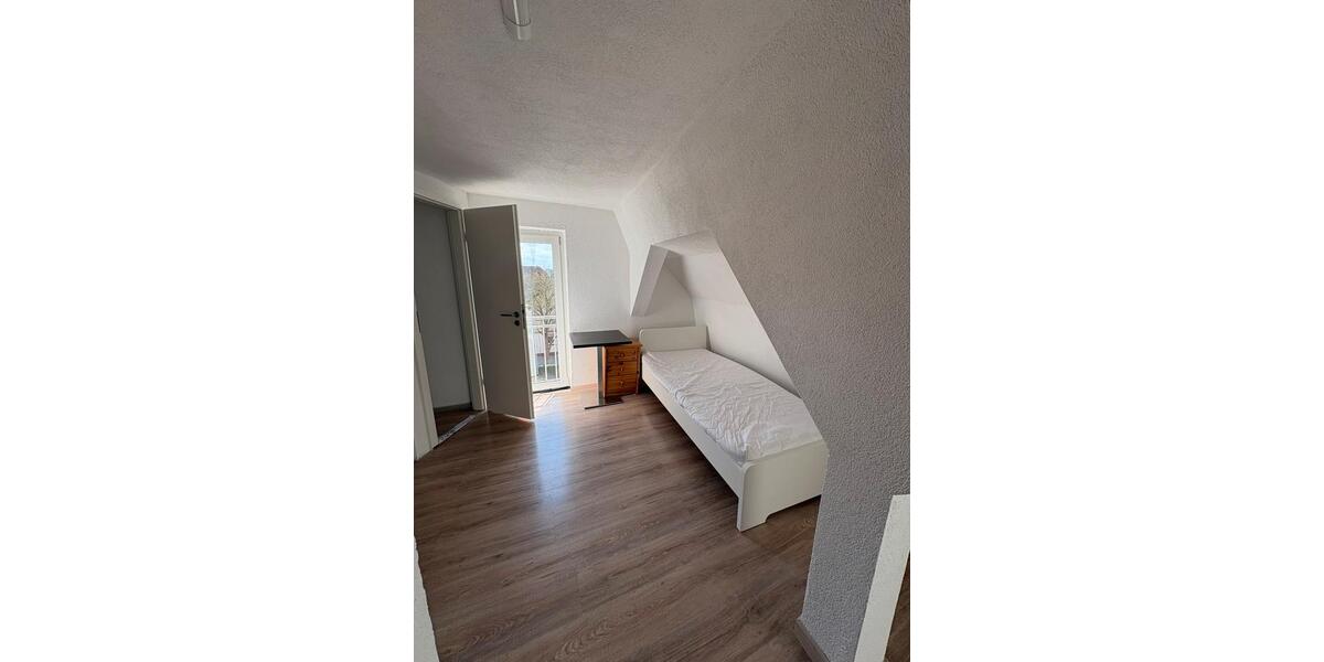Etagenwohnung Oberderdingen - 2 Zimmer, 25 m&sup2;, 450&euro; | Angebot:26598335
