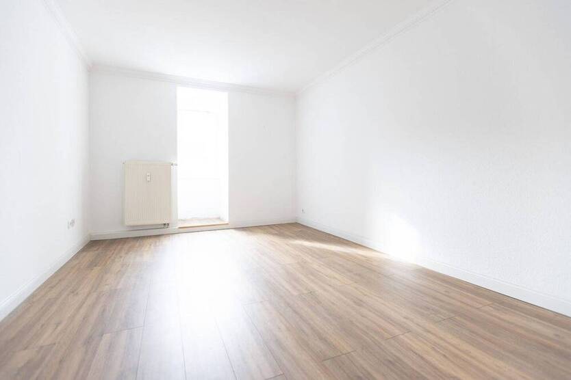 Schöne, Helle, Moderne, Saniert, 4-Zimmer Wohnung in Forst, ruhig, zentral