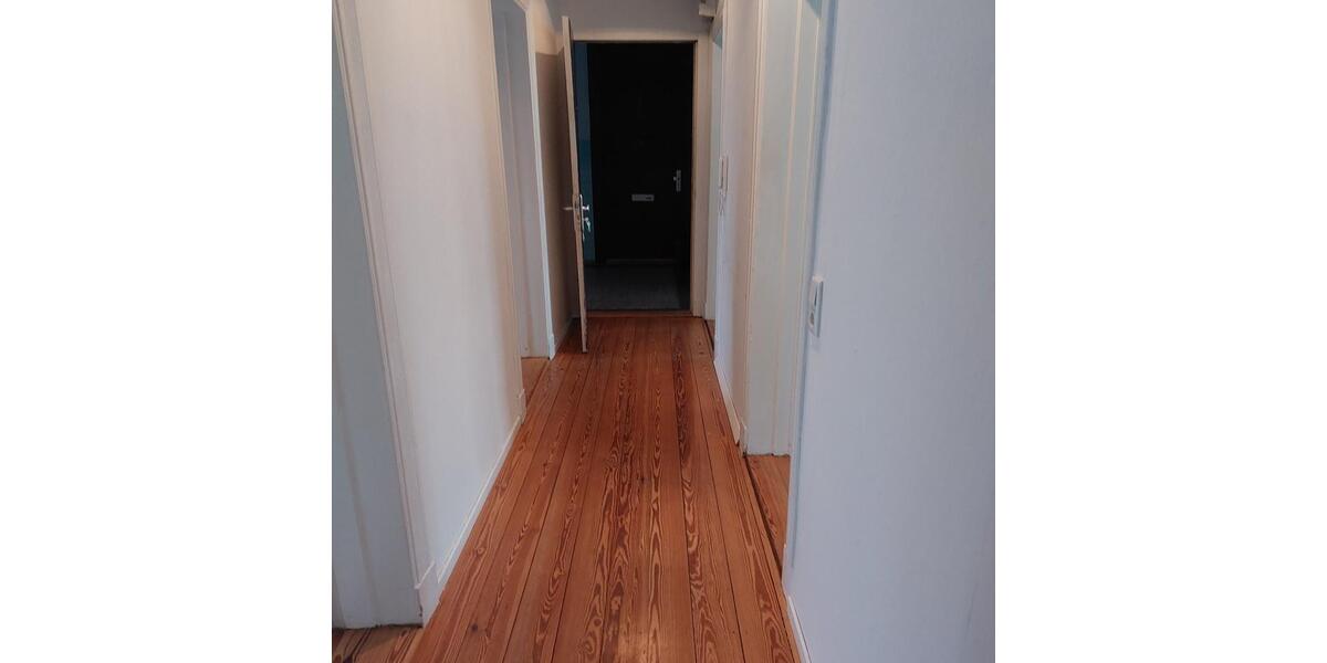 Etagenwohnung Flensburg Fruerlund - 4 Zimmer, 101 m&sup2;, 905&euro; | Angebot:23750426