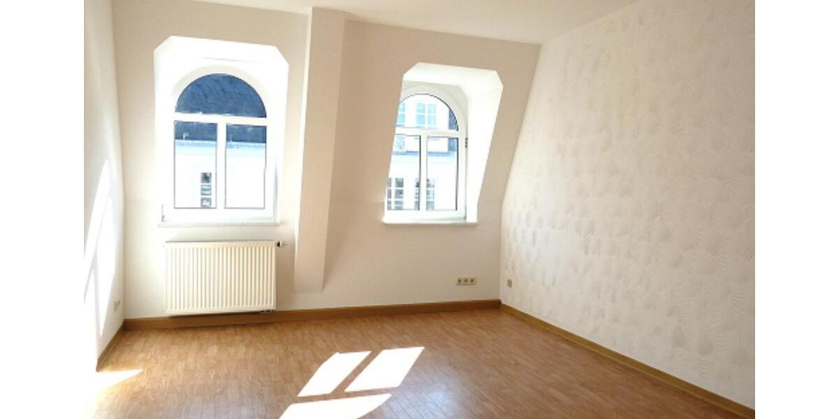 Dachgeschoßwohnung Riesa - 2 Zimmer, 54 m&sup2;, 300&euro; | Angebot:23529906