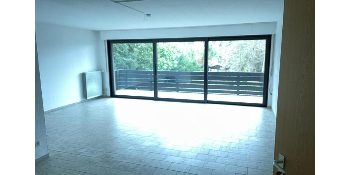 Helle und großzügige 3- Zimmer Wohnung mit großem Balkon 3 zimmer