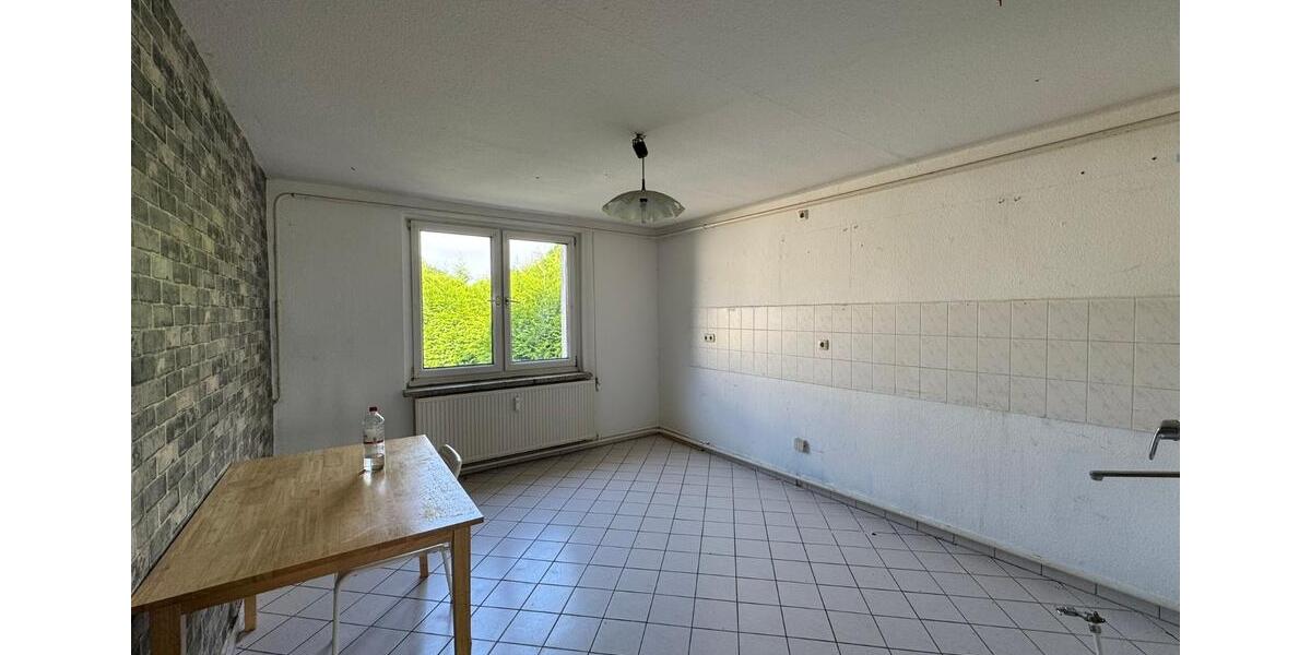Erdgeschoßwohnung Altentreptow - 4 Zimmer, 95 m&sup2;, 600&euro; | Angebot:23817491