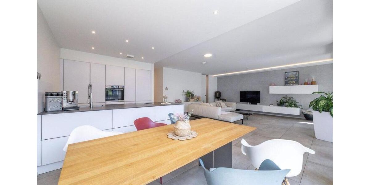 Etagenwohnung Lörrach - 3 Zimmer, 118 m&sup2;, 1.800&euro; | Angebot:26660011