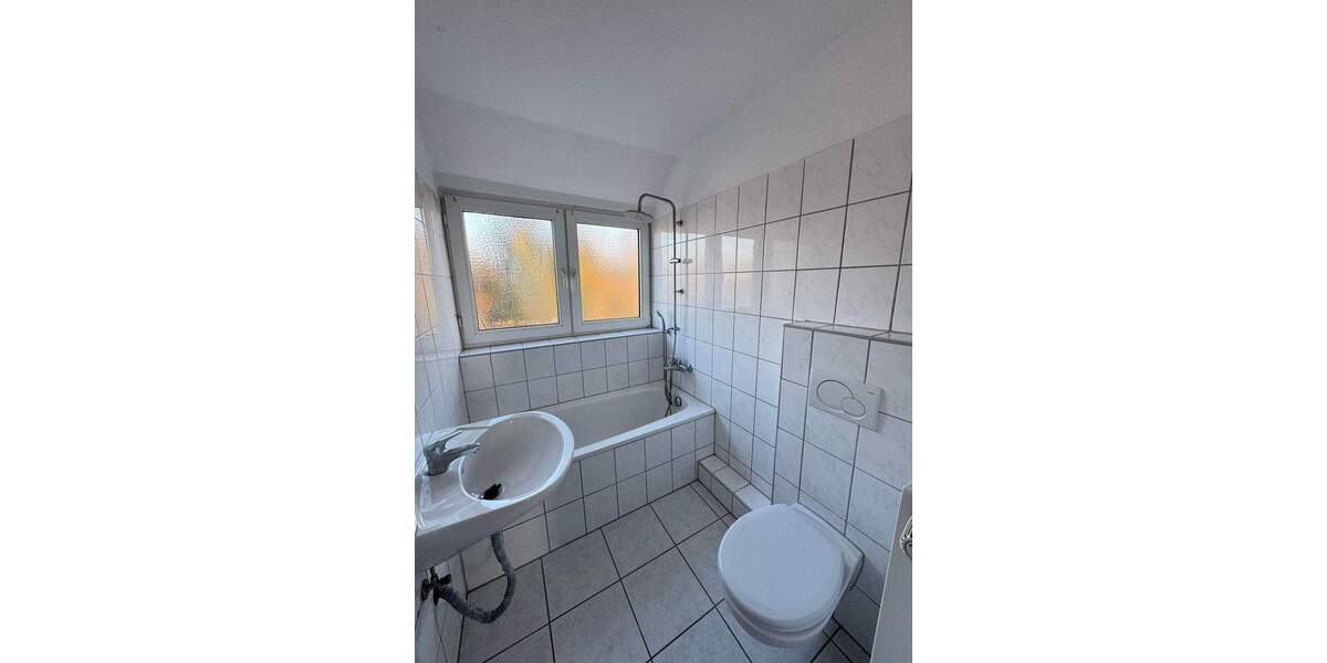 Etagenwohnung Lauenförde - 3 Zimmer, 67 m&sup2;, 385&euro; | Angebot:25667987