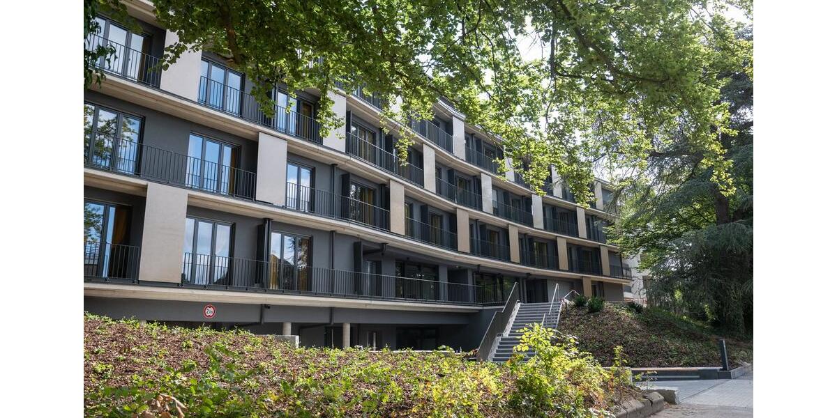 Voll möbliertes Studentenapp. mit Balkon, Duschbad und Küche in bester Lage am Lousberg. 3 zimmer