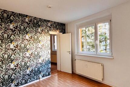 Wohnung Suhl - 4 Zimmer, 68 m&sup2;, 360&euro; | Angebot:23843034