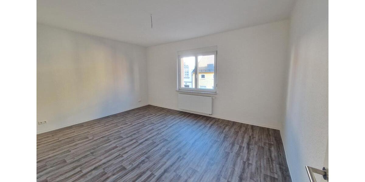 Etagenwohnung Schönebeck (Elbe) - 3 Zimmer, 86 m&sup2;, 695&euro; | Angebot:26266523