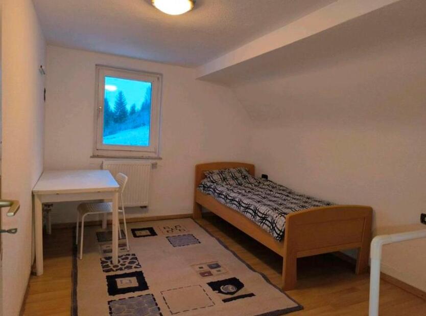 WG-Zimmer ab sofort frei – 375 € warm!
