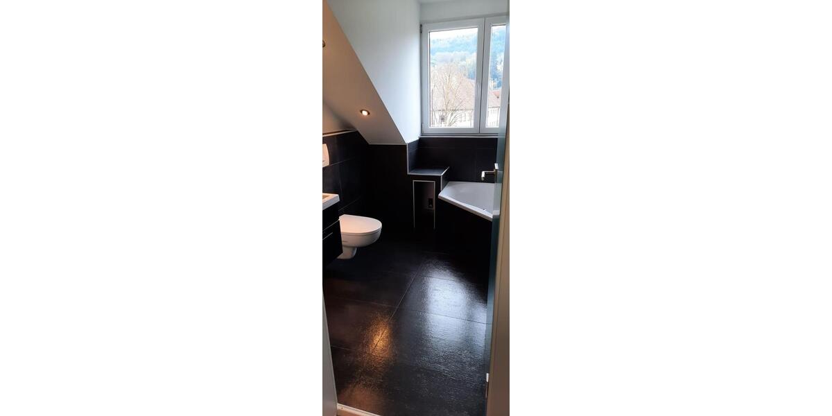 Dachgeschoßwohnung Miltenberg - 2.5 Zimmer, 96 m&sup2;, 950&euro; | Angebot:26653293