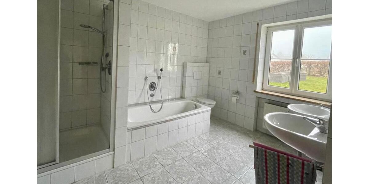 Erdgeschoßwohnung Kinsau - 3.5 Zimmer, 107 m&sup2;, 1.100&euro; | Angebot:26296568
