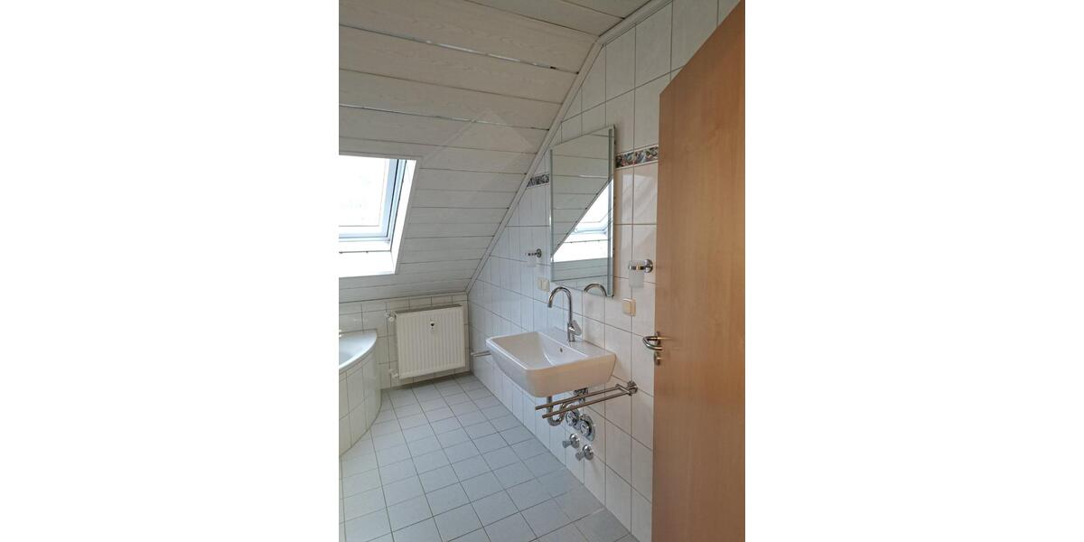 Dachgeschoßwohnung Neuhof - 2 Zimmer, 78 m&sup2;, 695&euro; | Angebot:25054312