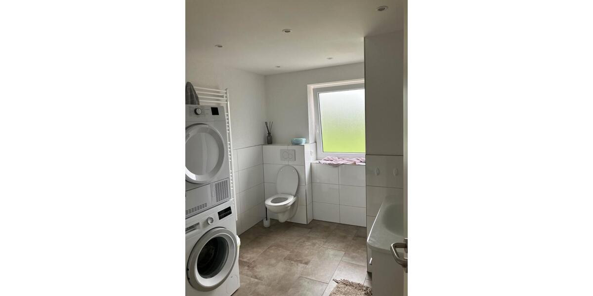 Einfamilienhaus Wesselburen - 4 Zimmer, 130 m&sup2;, 1.300&euro; | Angebot:26030818