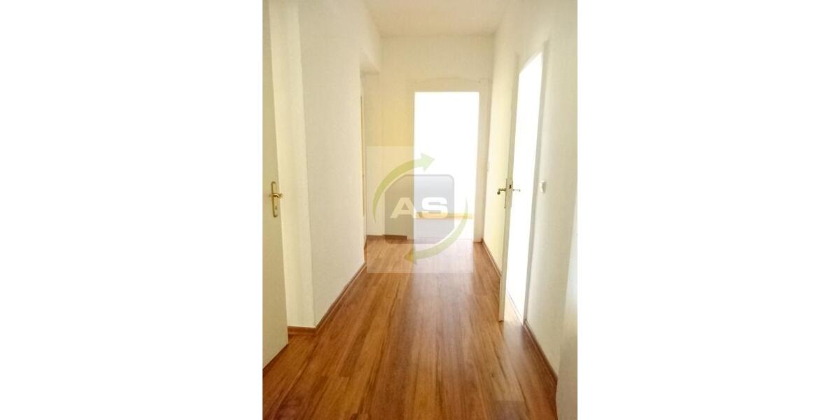 Etagenwohnung Werdau - 4 Zimmer, 96 m&sup2;, 550&euro; | Angebot:24714138