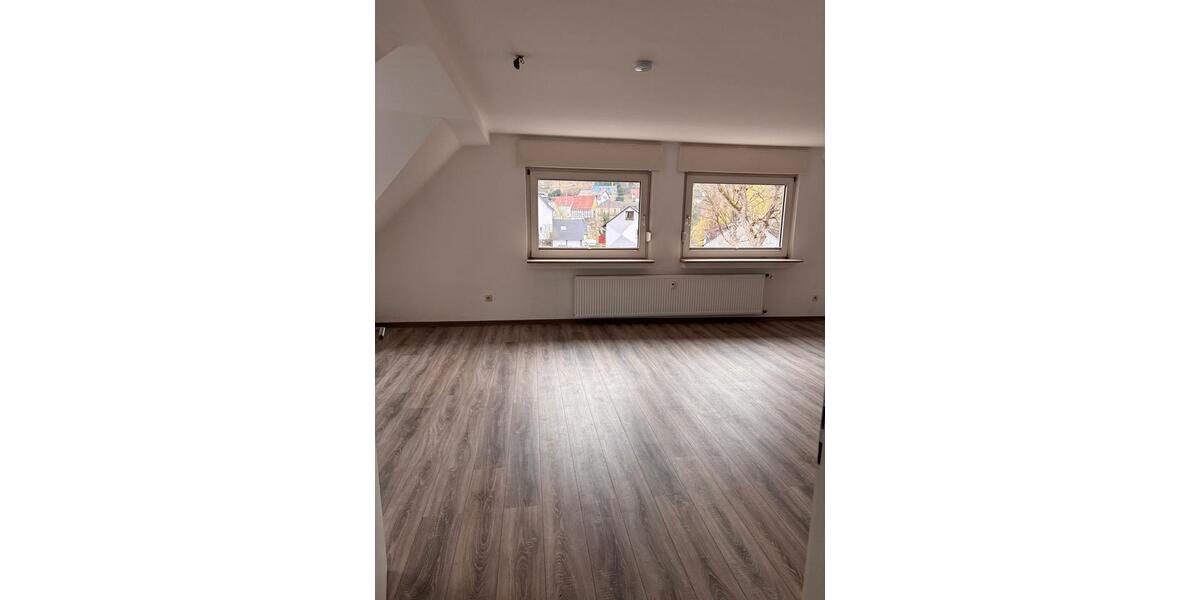 Dachgeschoßwohnung Horn-Bad Meinberg Bad Meinberg - 3 Zimmer, 96 m&sup2;, 700&euro; | Angebot:25872697