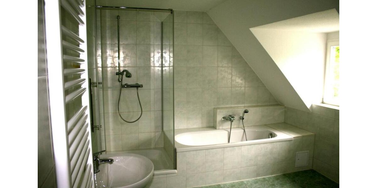 Dachgeschoßwohnung Gornsdorf - 3 Zimmer, 69 m&sup2;, 410&euro; | Angebot:20774563