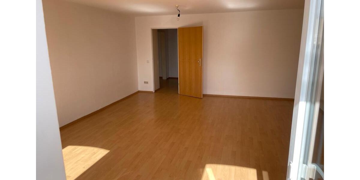 Erdgeschoßwohnung Überherrn - 2 Zimmer, 80 m&sup2;, 690&euro; | Angebot:26044270