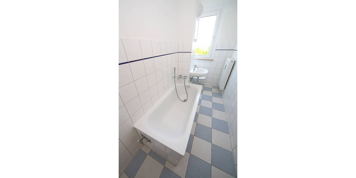 Etagenwohnung Eisleben Lutherstadt Eisleben - 3 Zimmer, 61 m&sup2;, 311&euro; | Angebot:25709954