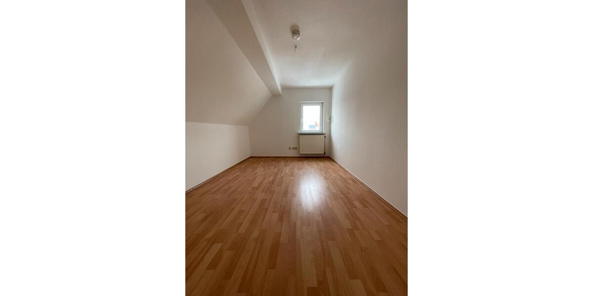Dachgeschoßwohnung Horn-Bad Meinberg Bad Meinberg - 4 Zimmer, 84 m&sup2;, 630&euro; | Angebot:24802203