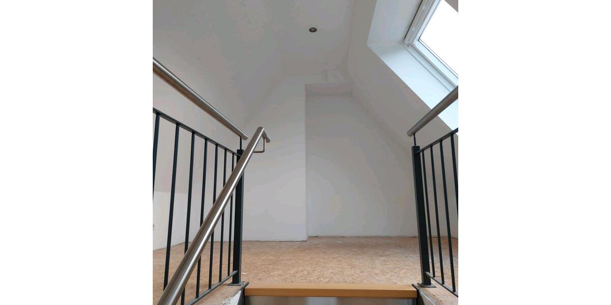 Doppelhaushälfte in Aachen-Bildchen mit Garten und Garage 3 zimmer