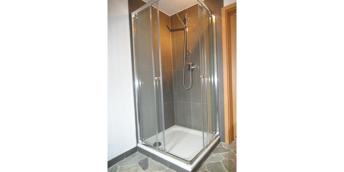 Dachgeschoßwohnung Duisburg Duisburg-Mitte - 2.5 Zimmer, 65 m&sup2;, 599&euro; | Angebot:24841595