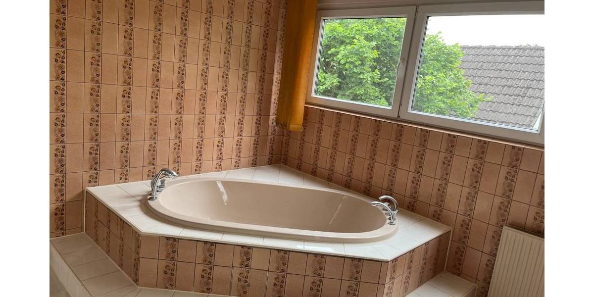 Großartiges Ein-Familie-Haus mit Einliegerwohnung in Schloß Ricklingen zu vermieten 5 zimmer