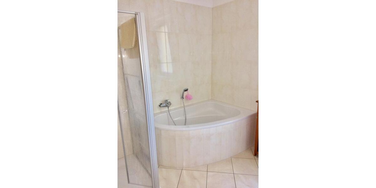 Wohnen auf Zeit Heuchelheim a. d. Lahn - 4 Zimmer, 126 m&sup2;, 390&euro; | Angebot:25747474