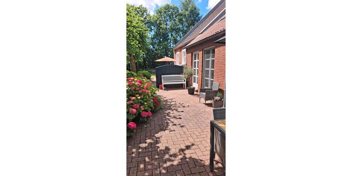 Erdgeschoßwohnung Norden - 3.5 Zimmer, 120 m&sup2;, 1.600&euro; | Angebot:25857217