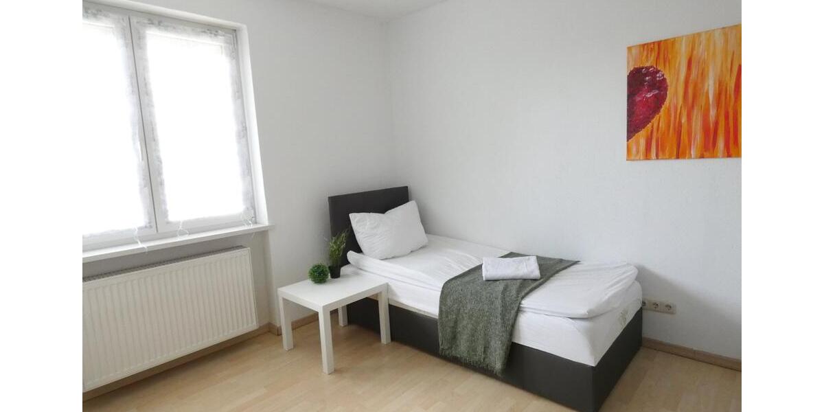 Wohnen auf Zeit Weiden in der Oberpfalz - 3 Zimmer, 100 m&sup2;, 99&euro; | Angebot:18415464