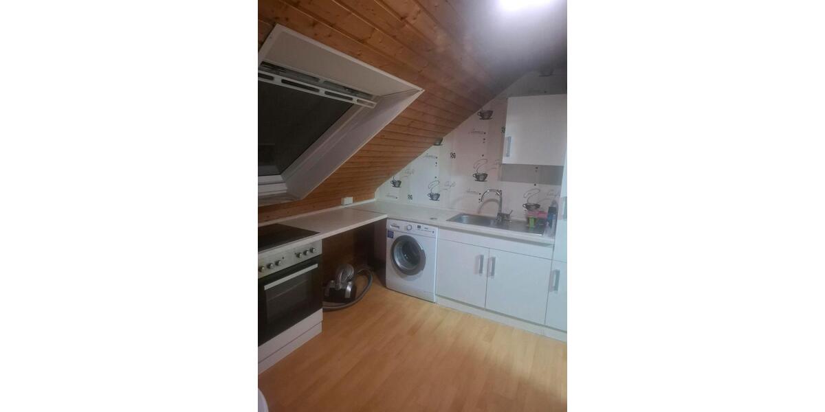 Dachgeschoßwohnung Unterreichenbach - 2.5 Zimmer, 67 m&sup2;, 550&euro; | Angebot:25960101