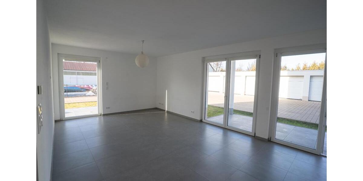 Erdgeschoßwohnung Gunzenhausen - 2 Zimmer, 61 m&sup2;, 980&euro; | Angebot:24731923