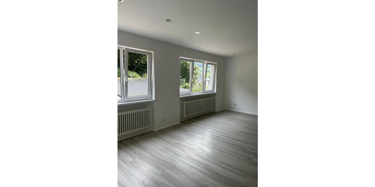 Etagenwohnung Zell (Mosel) - 3 Zimmer, 110 m&sup2;, 850&euro; | Angebot:25046686