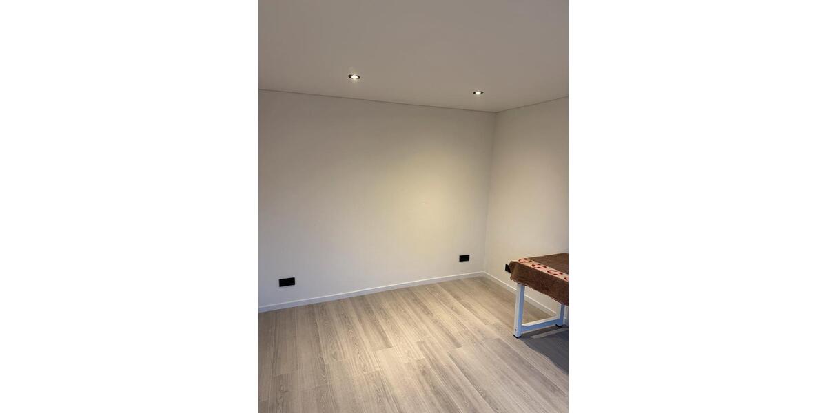 Erdgeschoßwohnung Schiffweiler - 3 Zimmer, 52 m&sup2;, 650&euro; | Angebot:24638969