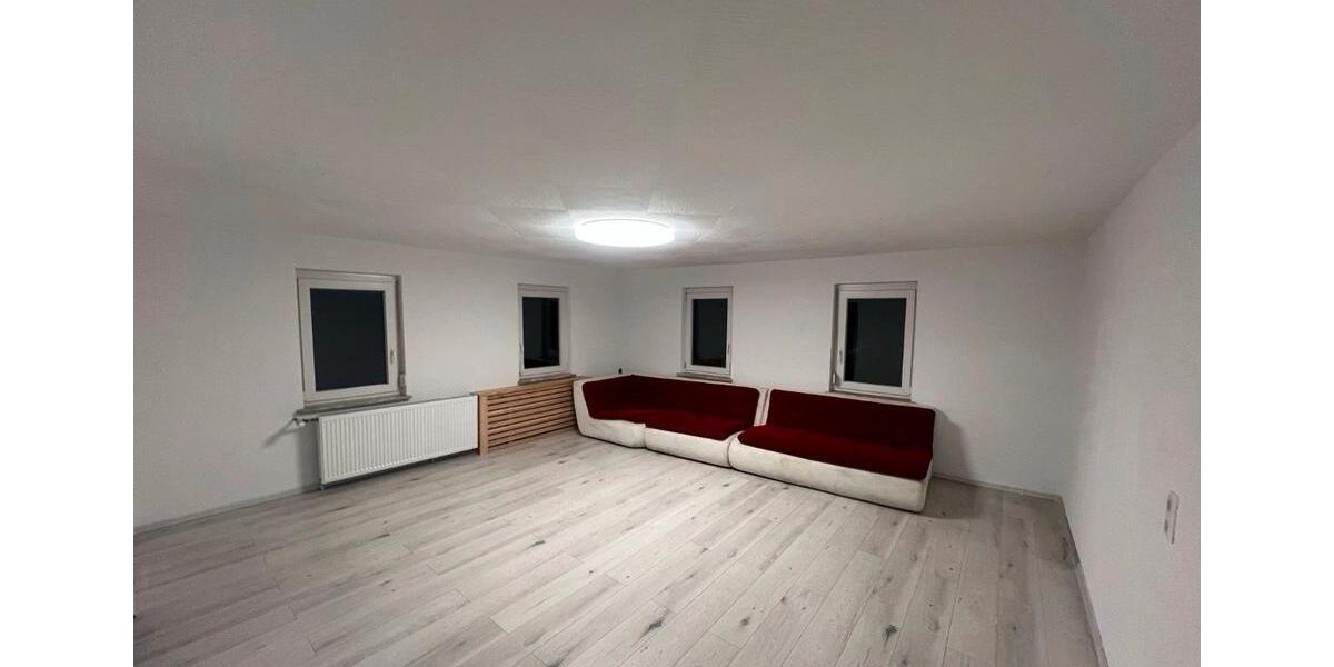 Etagenwohnung Bad Buchau - 5 Zimmer, 125 m&sup2;, 850&euro; | Angebot:25418131