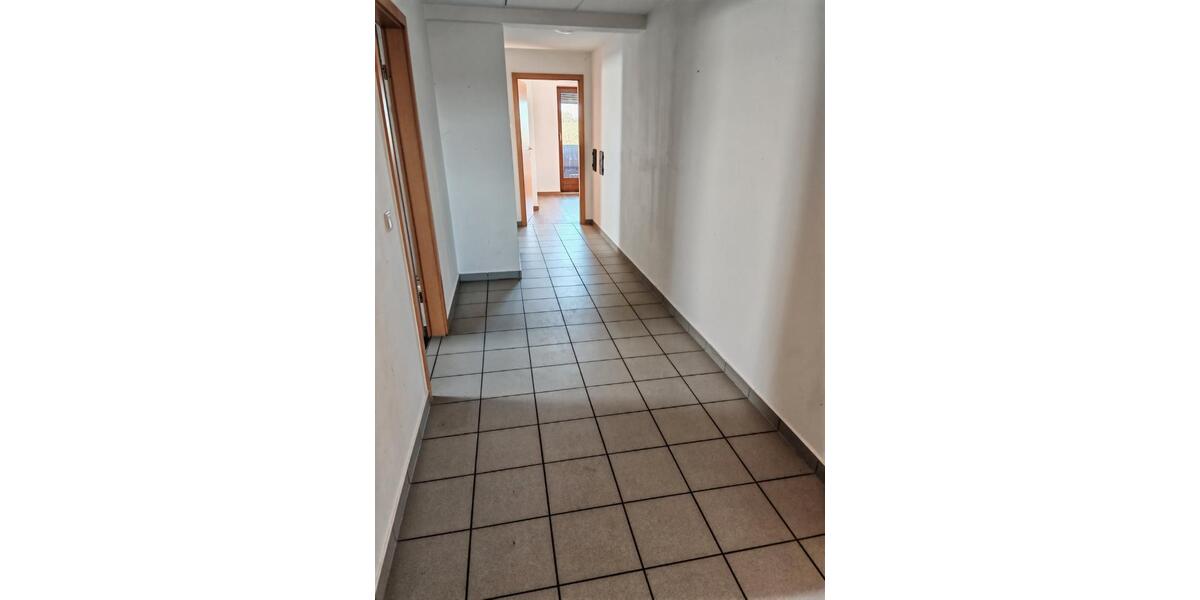 Dachgeschoßwohnung Falkenberg - 4 Zimmer, 120 m&sup2;, 740&euro; | Angebot:26337901