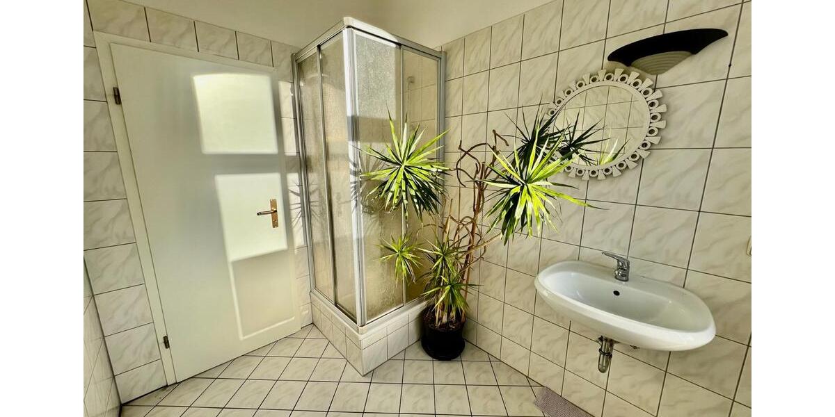 Etagenwohnung Bitterfeld-Wolfen Bitterfeld - 1 Zimmer, 46 m&sup2;, 340&euro; | Angebot:24660395